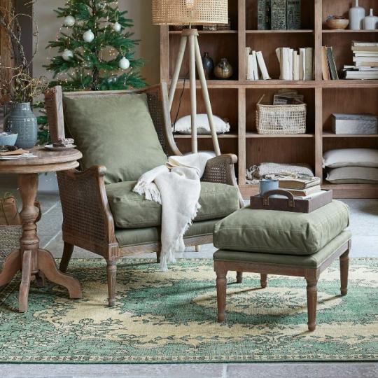 villa kastely berendezes zold mubor fotel mediterran nad karpitos fakeretes vintage provence elegans country butor berendezes.jpg